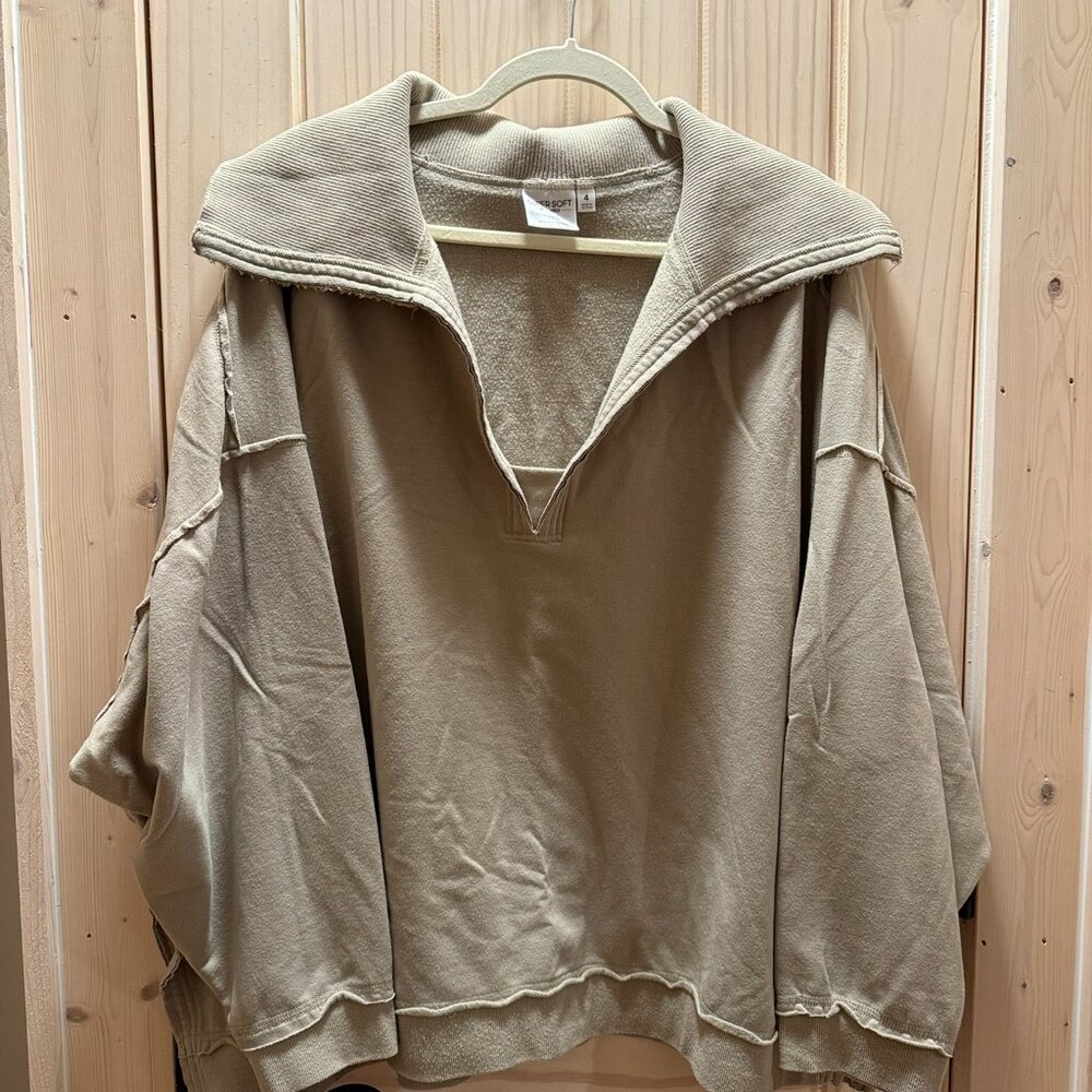 Torrid Super Soft Fleece V-Neck Sweatshirt, Size 4  (4X / 26-28)